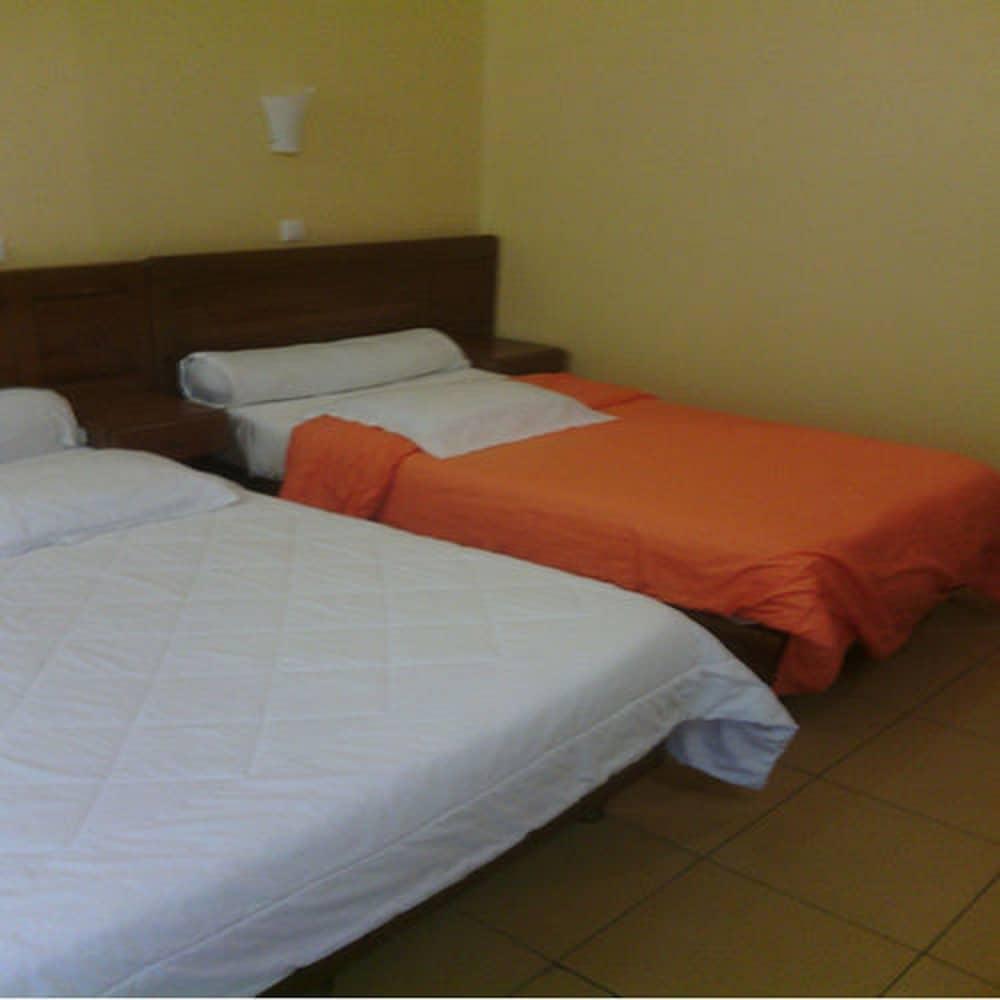 Cristal Hotel Bejaia Exterior photo